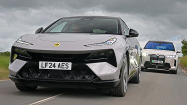 BMW iX vs Lotus Eletre - front tracking